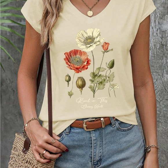 Floral Print Cream Top - Picture 6 of 7